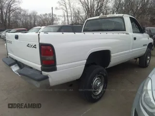 2001 Dodge 2500 z VIN 3B7KF26Z41M544444, wystawiony jako IAAI lot #27156666 z przebiegiem 48 392 mil mil oraz . Historia ofert i sprzedaży dostępna na DreamBid. Obrazek 4.