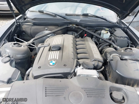 2008 BMW Z4 3.0i with VIN 4USBU33548LW76221, listed as a IAAI auction lot 41979057 with 102,879 mi miles. Bid and sale history available at carsss.com. Image 10.
