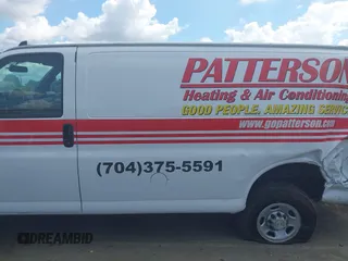 2022 Chevrolet Express Cargo Van with VIN 1GCWGAFP8N1281210, listed as a IAAI auction lot 40402854 with 25,280 mi miles. Bid and sale history available at carsss.com. Image 14.