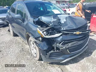 2021 Chevrolet Trax LT with VIN KL7CJLSB7MB325696, listed as a IAAI auction lot 42244114 with Not provided miles and . Bid and sale history available at DreamBid. Image 6.