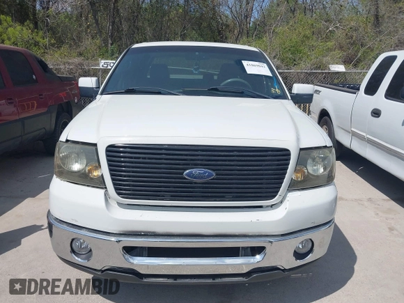 2008 Ford F-150 XL with VIN 1FTRW12W48KB81746, listed as a IAAI auction lot 41869042 with 224,104 mi miles. Bid and sale history available at carsss.com. Image 6.