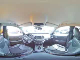 2019 Jeep Cherokee Latitude Plus z VIN 1C4PJMLB4KD162564, wystawiony jako Copart lot #60292615 z przebiegiem 61 167 mil mil oraz Szkoda całkowita • Salvage title. Historia ofert i sprzedaży dostępna na DreamBid. Obrazek 15.