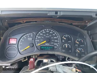 2000 Chevrolet Silverado 1500 LS with VIN 2GCEC19T9Y1305982, listed as a IAAI auction lot 41657268 with 213,446 mi miles. Bid and sale history available at carsss.com. Image 7.