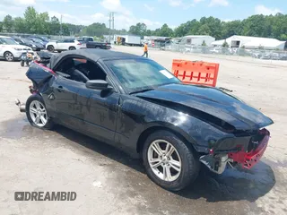 2012 Ford Mustang V6 с VIN 1ZVBP8EM6C5257151, выставлен на аукционе IAAI как лот 42757179 с пробегом 210 654 миль миль и . История ставок и продаж доступна на DreamBid. Изображение 1.