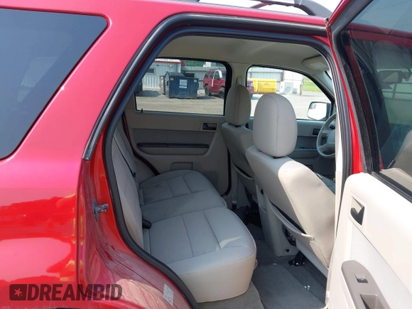 2010 Ford Escape XLT с VIN 1FMCU9DG8AKD40107, выставлен на аукционе IAAI как лот 42405128 с пробегом 168 383 миль миль и . История ставок и продаж доступна на DreamBid. Изображение 8.