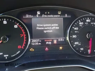 2024 Audi Q5 S line Premium z VIN WA1GAAFY8R2072137, wystawiony jako IAAI lot #41993895 z przebiegiem 28 437 mil mil oraz . Historia ofert i sprzedaży dostępna na DreamBid. Obrazek 7.