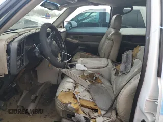 2001 Chevrolet Suburban LS with VIN 3GNEC16T21G268430, listed as a Copart auction lot 70999894 with 358,095 mi miles and Salvage Title. Bid and sale history available at carsss.com. Image 7.