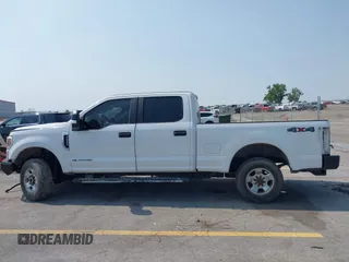 2020 Ford F-250 XL z VIN 1FT7W2BTXLED61937, wystawiony jako IAAI lot #42377818 z przebiegiem Nie podano mil oraz . Historia ofert i sprzedaży dostępna na DreamBid. Obrazek 15.
