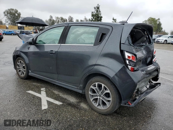 2018 Chevrolet Sonic LT z VIN 1G1JD6SGXJ4100342, wystawiony jako Copart lot #49188795 z przebiegiem 92 254 mil mil oraz Szkoda całkowita • Salvage title. Historia ofert i sprzedaży dostępna na DreamBid. Obrazek 2.