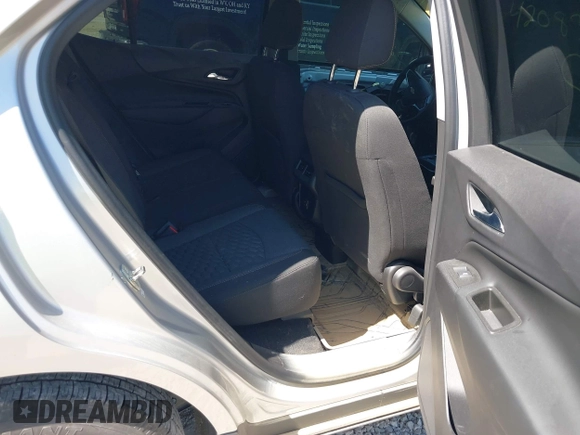 2020 Chevrolet Equinox LT z VIN 3GNAXKEV9LS687807, wystawiony jako IAAI lot #42083221 z przebiegiem Nie podano mil oraz . Historia ofert i sprzedaży dostępna na DreamBid. Obrazek 8.
