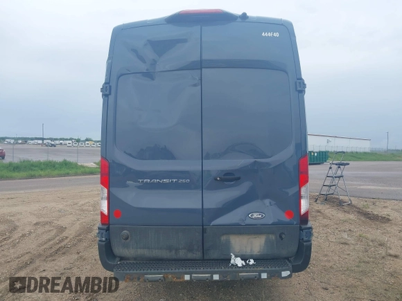 2021 Ford Transit Cargo с VIN 1FTBR3X84MKA82773, выставлен на аукционе IAAI как лот 42340746 с пробегом 102 033 миль миль и . История ставок и продаж доступна на DreamBid. Изображение 16.