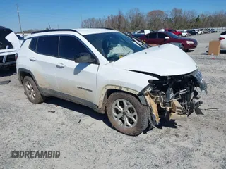 2025 Jeep Compass Latitude с VIN 3C4NJDBNXST520974, выставлен на аукционе IAAI как лот 41727651 с пробегом 24 054 миль миль и . История ставок и продаж доступна на DreamBid. Изображение 1.