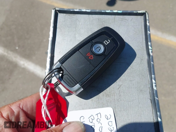 2021 Ford Bronco z VIN 1FMDE5BH9MLB00617, wystawiony jako IAAI lot #42467207 z przebiegiem 36 220 mil mil oraz . Historia ofert i sprzedaży dostępna na DreamBid. Obrazek 11.