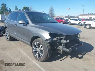 2017 Volkswagen Touareg Wolfsburg Edition z VIN WVGRF7BP1HD004308, wystawiony jako IAAI lot #41860019 z przebiegiem 74 044 mil mil oraz . Historia ofert i sprzedaży dostępna na DreamBid. Obrazek 1.