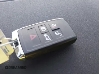 2024 Land Rover Range Rover Velar Dynamic SE с VIN SALYL2EXXRA389287, выставлен на аукционе IAAI как лот 42258364 с пробегом 10 205 миль миль и . История ставок и продаж доступна на DreamBid. Изображение 11.