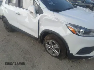 2020 Chevrolet Trax LT with VIN KL7CJPSB3LB001294, listed as a IAAI auction lot 40784215 with 55,484 mi miles. Bid and sale history available at carsss.com. Image 6.