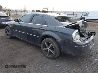 2007 Chrysler 300 Touring with VIN 2C3LK53G27H882957, listed as a IAAI auction lot 41350117 with 214,055 mi miles. Bid and sale history available at carsss.com. Image 3.