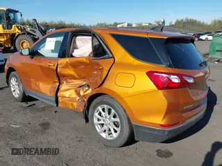 2018 Chevrolet Equinox LT with VIN 2GNAXSEV6J6124161, listed as a IAAI auction lot 42128338 with 69,105 mi miles and . Bid and sale history available at carsss.com. Image 3.