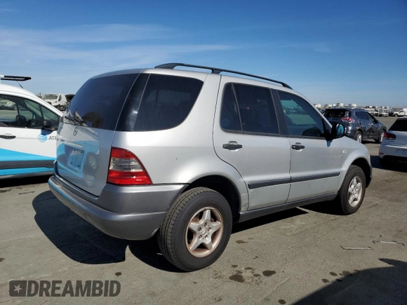 1999 Mercedes-Benz M-Class with VIN 4JGAB54E6XA117647, listed as a Copart auction lot 77284714 with 124,150 mi miles and Clean Title. Bid and sale history available at carsss.com. Image 3.