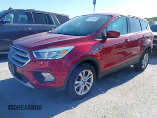 2017 Ford Escape SE z VIN 1FMCU9G9XHUE08239, wystawiony jako IAAI lot #42326698 z przebiegiem 96 471 mil mil oraz . Historia ofert i sprzedaży dostępna na DreamBid. Obrazek 2.