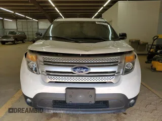 2011 Ford Explorer XLT with VIN 1FMHK8D85BGA68070, listed as a Copart auction lot 49883715 with 141,654 mi miles and Salvage Title. Bid and sale history available at carsss.com. Image 5.