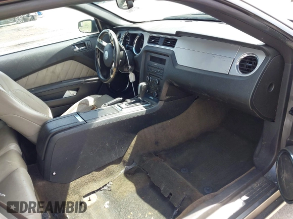 2014 Ford Mustang V6 with VIN 1ZVBP8EM8E5214546, listed as a IAAI auction lot 42773010 with 132,666 mi miles and . Bid and sale history available at DreamBid. Image 5.