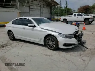 2018 BMW 5 Series 530i z VIN WBAJA5C50JG899776, wystawiony jako Copart lot #55436075 z przebiegiem Nie podano mil oraz Szkoda całkowita • Salvage title. Historia ofert i sprzedaży dostępna na DreamBid. Obrazek 13.