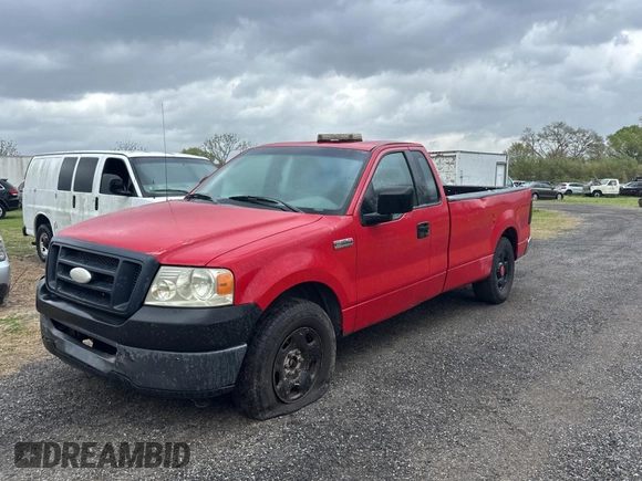 2007 Ford F-150 XL with VIN 1FTRF12W47KB40354, listed as a Copart auction lot 48202075 with 347,761 mi miles and Clean Title. Bid and sale history available at carsss.com. Image 2.