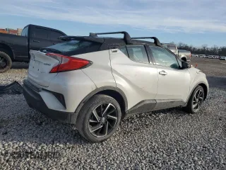2022 Toyota C-HR XLE z VIN NMTKHMBX4NR145810, wystawiony jako Copart lot #43066335 z przebiegiem 40 462 mil mil oraz Czysty tytuł • Clean title. Historia ofert i sprzedaży dostępna na DreamBid. Obrazek 3.