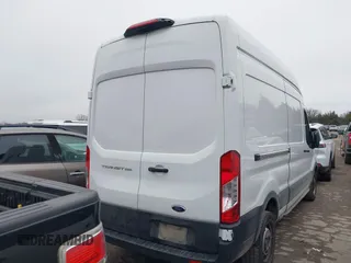 2022 Ford Transit Cargo z VIN 1FTBR1X84NKA82407, wystawiony jako IAAI lot #41503201 z przebiegiem 53 194 mil mil oraz . Historia ofert i sprzedaży dostępna na DreamBid. Obrazek 16.
