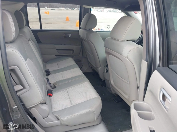 2013 Honda Pilot LX with VIN 5FNYF4H24DB062197, listed as a IAAI auction lot 41652595 with 66,169 mi miles. Bid and sale history available at carsss.com. Image 8.