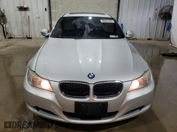 2011 BMW 3 Series 328i xDrive with VIN WBAPK7C59BF084826, listed as a Copart auction lot 86481334 with 152,216 mi miles and Salvage title. Bid and sale history available at DreamBid. Image 5.