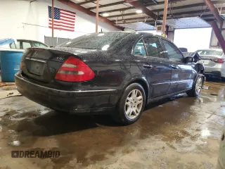 2005 Mercedes-Benz E-Class 3.2L CDI with VIN WDBUF26J95A810156, listed as a Copart auction lot 48124995 with 160,005 mi miles and Salvage Title. Bid and sale history available at carsss.com. Image 3.