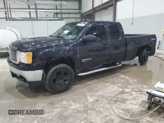2010 GMC Sierra 1500 SLE z VIN 1GTSKVE34AZ170054, wystawiony jako Copart lot #51249055 z przebiegiem 208 455 mil mil oraz Nie do naprawy • Non repairable. Historia ofert i sprzedaży dostępna na DreamBid. Obrazek 1.