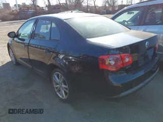 2006 Volkswagen Jetta Sedan Value Edition with VIN 3VWPF71KX6M792523, listed as a IAAI auction lot 41766781 with 999,999 mi miles. Bid and sale history available at carsss.com. Image 3.