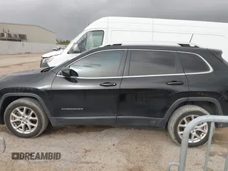 2018 Jeep Cherokee Latitude Plus with VIN 1C4PJLLX3JD503568, listed as a IAAI auction lot 41806496 with 166,224 mi miles. Bid and sale history available at carsss.com. Image 14.