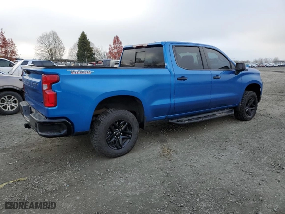 2024 Chevrolet Silverado 1500 LT Trail Boss with VIN 3GCUDFE8XRG210895, listed as a Copart auction lot 82555804 with 8,909 mi miles and Salvage Title. Bid and sale history available at carsss.com. Image 3.