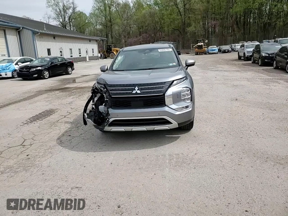 2023 Mitsubishi Outlander SE z VIN JA4J4UA86PZ057243, wystawiony jako Copart lot #53845105 z przebiegiem 8 628 mil mil oraz Szkoda całkowita • Salvage title. Historia ofert i sprzedaży dostępna na DreamBid. Obrazek 14.