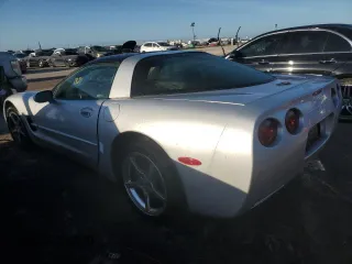 2002 Chevrolet Corvette with VIN 1G1YY22G525107593, listed as a Copart auction lot 75420944 with 0 mi miles and Non Repairable. Bid and sale history available at carsss.com. Image 2.
