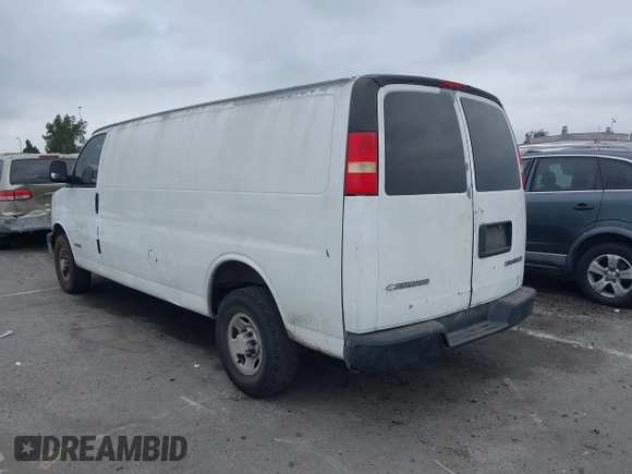 2005 Chevrolet Express Cargo with VIN 1GCGG29V551263686, listed as a IAAI auction lot 42359510 with 387,144 mi miles and . Bid and sale history available at DreamBid. Image 3.