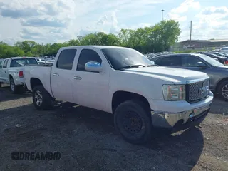 2008 GMC Sierra 1500 SLE1 z VIN 3GTEK13308G311110, wystawiony jako IAAI lot #42095136 z przebiegiem 166 626 mil mil oraz . Historia ofert i sprzedaży dostępna na DreamBid. Obrazek 13.