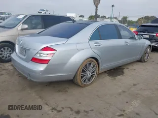 2009 Mercedes-Benz S-Class 5.5L V8 with VIN WDDNG71XX9A273403, listed as a IAAI auction lot 41540086 with 142,140 mi miles. Bid and sale history available at carsss.com. Image 4.