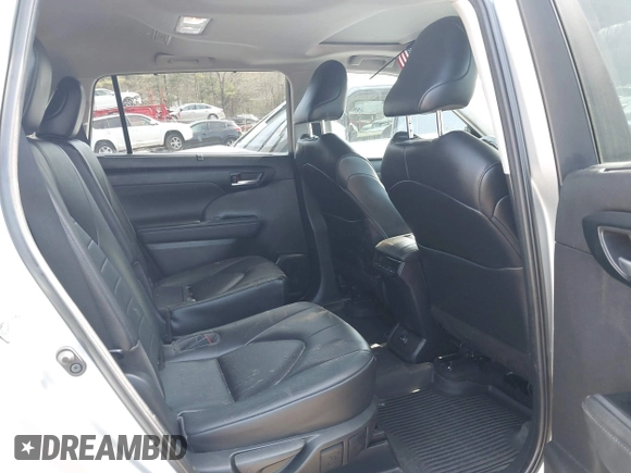 2023 Toyota Highlander L z VIN 5TDKDRBH6PS044676, wystawiony jako IAAI lot #42094125 z przebiegiem 102 903 mil mil oraz . Historia ofert i sprzedaży dostępna na DreamBid. Obrazek 8.
