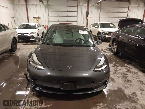 2020 Tesla Model 3 Performance z VIN 5YJ3E1EC3LF641768, wystawiony jako IAAI lot #41542615 z przebiegiem 43 343 mil mil oraz . Historia ofert i sprzedaży dostępna na DreamBid. Obrazek 13.