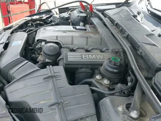 2006 BMW 3 Series 330xi с VIN WBAVD33556KV67172, выставлен на аукционе IAAI как лот 42785839 с пробегом 163 119 миль миль и . История ставок и продаж доступна на DreamBid. Изображение 18.
