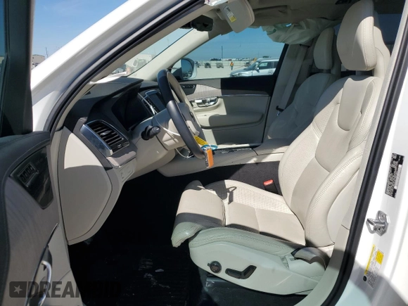 2021 Volvo XC90 Inscription with VIN YV4A22PLXM1702592, listed as a Copart auction lot 46461975 with 42,454 mi miles and Salvage Title. Bid and sale history available at carsss.com. Image 7.