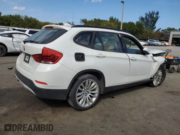 2013 BMW X1 28i with VIN WBAVM1C54DVW42668, listed as a Copart auction lot 47722045 with 71,450 mi miles and Salvage Title. Bid and sale history available at carsss.com. Image 3.
