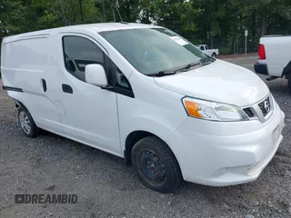 2021 Nissan NV200 SV z VIN 3N6CM0KN0MK691651, wystawiony jako IAAI lot #42627068 z przebiegiem 61 934 mil mil oraz . Historia ofert i sprzedaży dostępna na DreamBid. Obrazek 1.