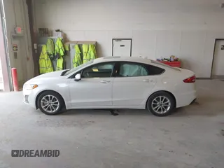 2020 Ford Fusion SE with VIN 3FA6P0HD4LR165511, listed as a IAAI auction lot 42136252 with 30,709 mi miles and . Bid and sale history available at DreamBid. Image 14.