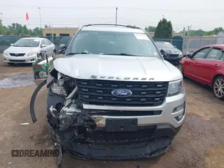 2017 Ford Explorer Sport z VIN 1FM5K8GTXHGB20532, wystawiony jako IAAI lot #42412716 z przebiegiem 65 322 mil mil oraz . Historia ofert i sprzedaży dostępna na DreamBid. Obrazek 13.